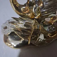 مجسمه ها و گلدون طلایی باهم۳۰۰۰۰۰ تومان|مجسمه، تندیس، ماکت|رشت, یخسازی|دیوار