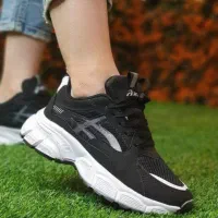 فروش یکجا ویترین همراه کل اجناس|کیف، کفش، کمربند|قائن, |دیوار