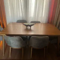 میز ناهارخوری شش نفره با صندلی در حد