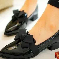 کفش شیک پوش، کالج زنانه