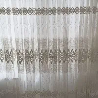 پرده بسیار سالم و تمیز