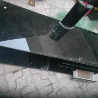 میز تلویزیون شیشه ای