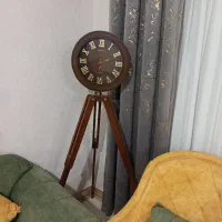 ساعت ایستاده