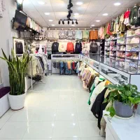 فروشنده لباس کودک