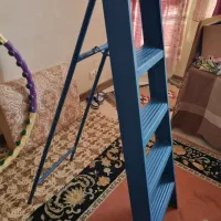 نردبان ۵ تایی ورقی فلزی در حد نو