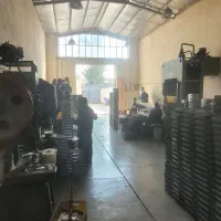 کارگر ساده و پرسکار