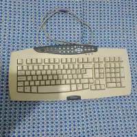 کیبرد CLICKER مدل F-21UB-XP2 کمیاب و موس و هدست