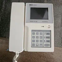 آیفون تصویری تک نما