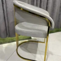 صندلی با بهترین کیفیت در حد نو