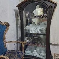 ویترین بسیار تمیز و جا دار