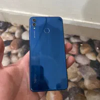 آنر x8