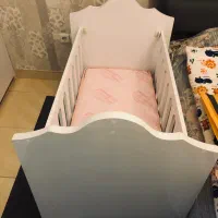 تخت نوزاد با تشک طبی