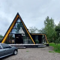 اجاره کلبه سوئیسی سوئدی۱۰۰۰متری دربست در رشت|اجارهٔ کوتاه‌مدت ویلا و باغ|رشت, گیل|دیوار