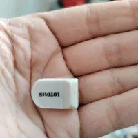 فلش۶۴گیگ ( usb3) و فلش۳۲گیگ