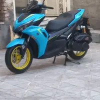 آیروکس ۱۷۰|موتورسیکلت|میانه, |دیوار