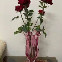 گلدان به همراه ۴ گل رز مصنوعی