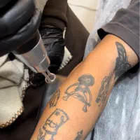 ریموو تاتو ابرو‌ و بدن