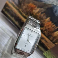 ساعت چهار گوش رومنس