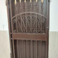 درب چوبی وحفاظ آپارتمان فرفورژه ای سنگین