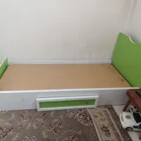 تخت نوجوان و کودک