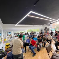 آموزشگاه ارایشگری مردانه