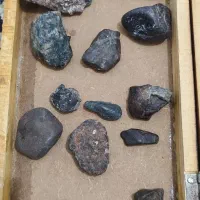 سنگ های قیمتی و نیمه قیمتی زیبا