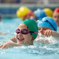 کلاس شنا خصوصی ویژه مادر و‌کودک ( بانوان )