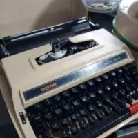 دستگاه ماشین تایپ عتیقه ژاپن