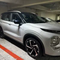 اوتلندر اچ دو دف سفید سقف مشکی