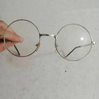 عینک طبی نو و عینک آفتابی نو