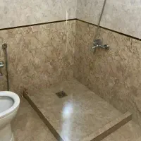 کاشی کاری کاشیکار سرامیکار نصاب سرامیک لوله کش