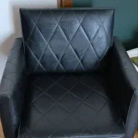 صندلی و دکور ارایشگاه