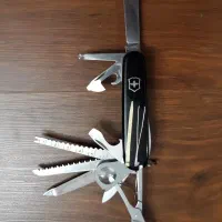 چاقو چندکاره ویکتورینوکس انبردست ابزار همه کاره