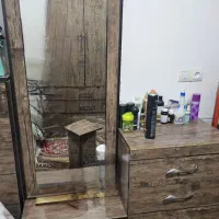 سرویس کامل خواب و پاتختی و کمد لباسی و...