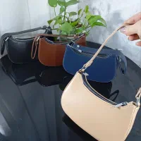 کیف|کیف، کفش، کمربند|کبودرآهنگ, |دیوار