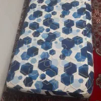 تشک برای تخت خواب و گل میز