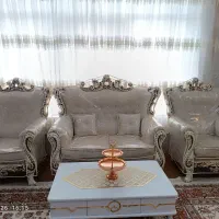 مبل 7نفره به همراه میز غذا خوری 4نفره نو تمیز