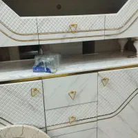 اینه کنسول درحد نوبه همراه میز تلویزیون و شمعدونی