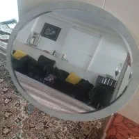 آینه خیلی تمیز وزیبا