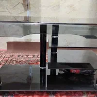 میزتلویزیون شیشه ای
