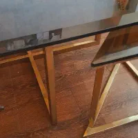 میز شیشه ای دودی با پایه طلایی|مبلمان خانگی و میز عسلی|رشت, دیلمان|دیوار