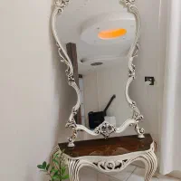 آینه و کنسول در حد نو
