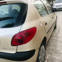 ۲۰۶ مدل ۸۲ تمیز