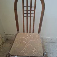 صندلی چوبی
