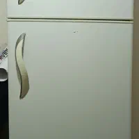 فروش یخچال و فریزر کاملا سالم
