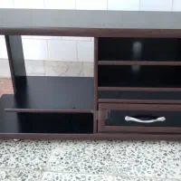 میز تلوزیون  کاملن سالم برای ۴۲ اینج
