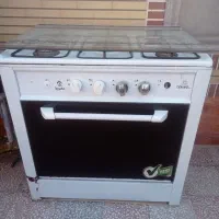 دوعدد اجاق گاز یک عدد کولر شش هزار و یک عدد بخاری