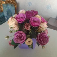 گل و گلدان مصنوعی