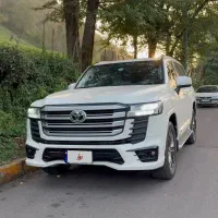 خودرو لندکروزر