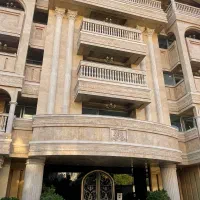 آپارتمان-435-متری-زرگری-با-ویو-باغی